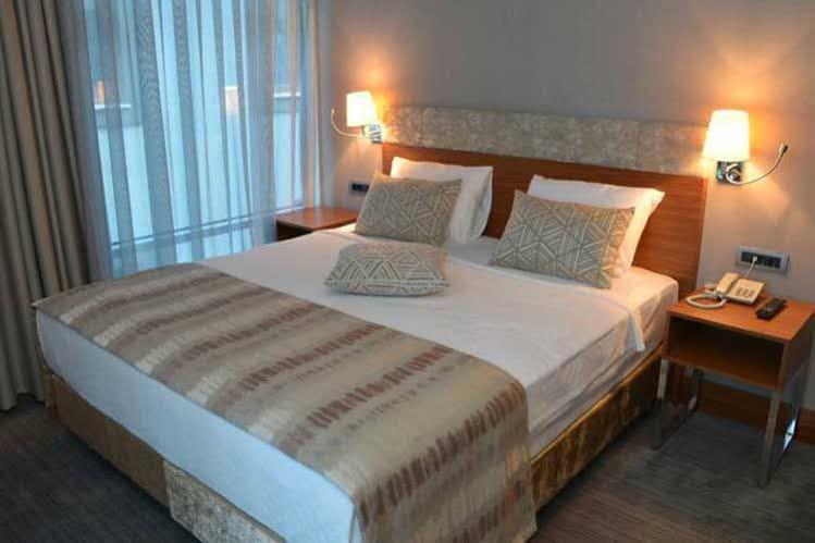 Discovery Hotel Istanbul Exterior photo
